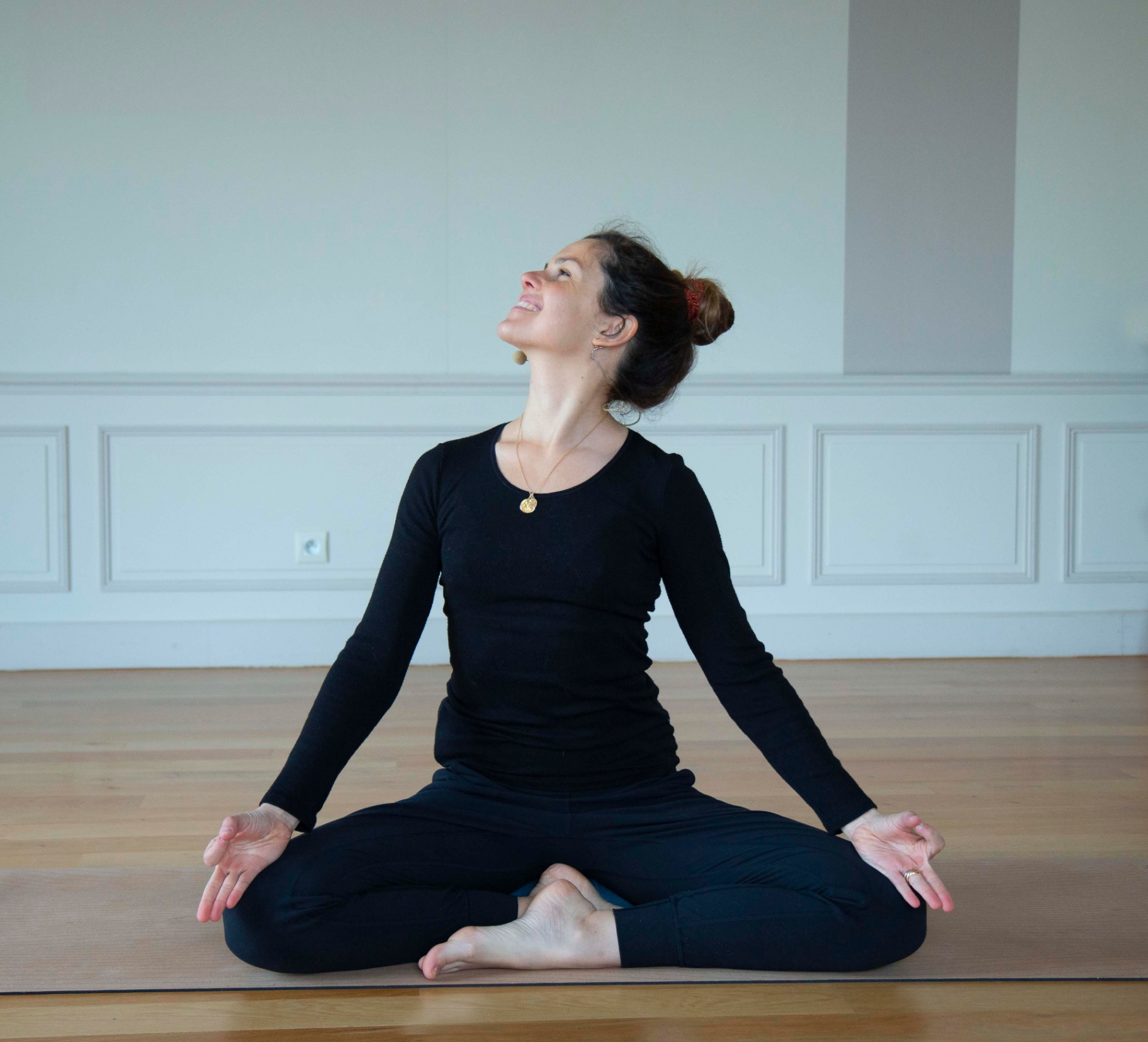Yoga kundalini assis - Réveil de l'énergie
